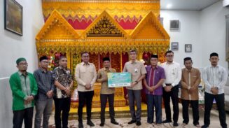 Baitul Mal Abdya Terima Zakat Bank Aceh Syariah Rp400 Juta