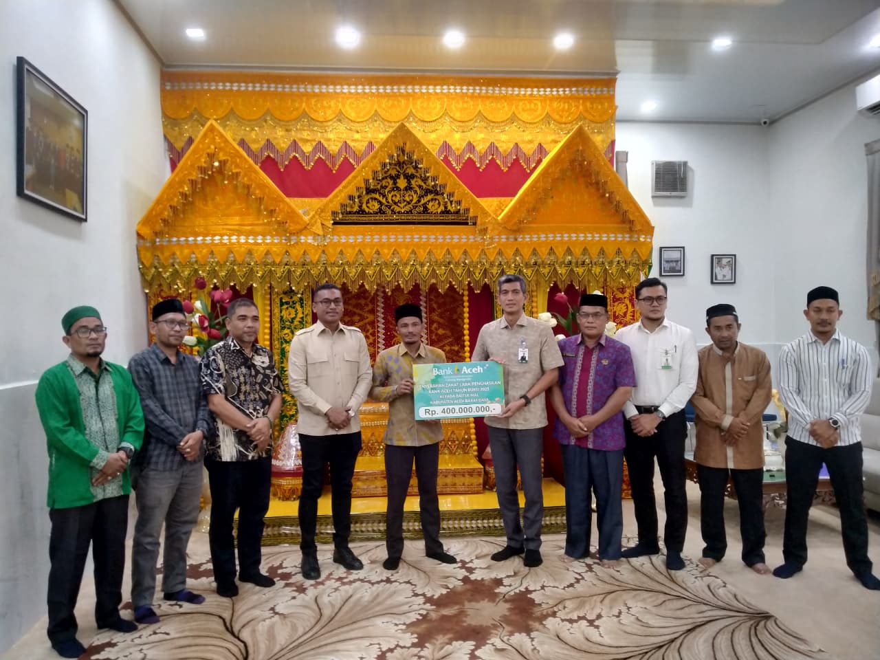 Baitul Mal Abdya Terima Zakat Bank Aceh Syariah Rp400 Juta