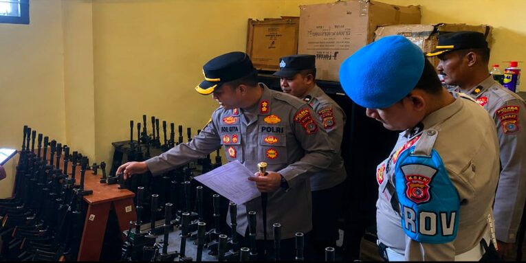 Kapolres Abdya Sidak Personel, Cek Urine, Senpi, hingga Judi Online di HP