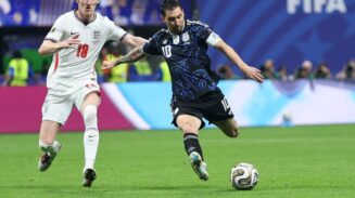 Messi Bersinar dengan Dua Assist, Argentina Tekuk Inggris 2-1 dan Lolos ke Final Piala Dunia 2026