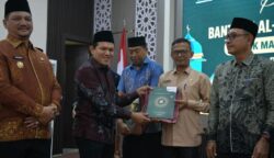 Wagub Aceh Salurkan 50.000 Al-Qur’an Bantuan Arab Saudi ke Masyarakat Aceh