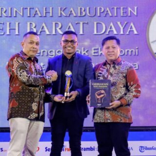 Bupati Safaruddin Raih Penghargaan Serambi Awards 2026 sebagai Penggerak Ekonomi Rakyat
